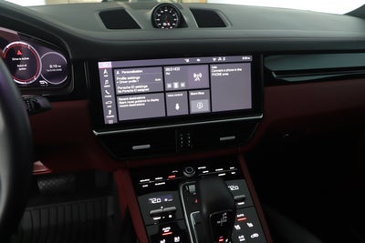 2021 Porsche Cayenne Base