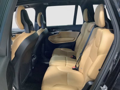 2017 Volvo XC90 Momentum