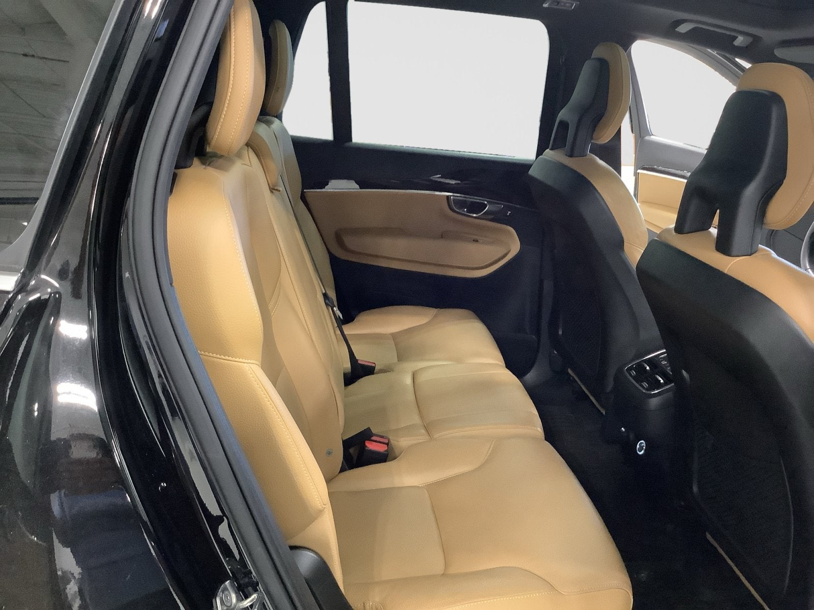 2017 Volvo XC90 Momentum