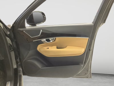 2017 Volvo XC90 Momentum