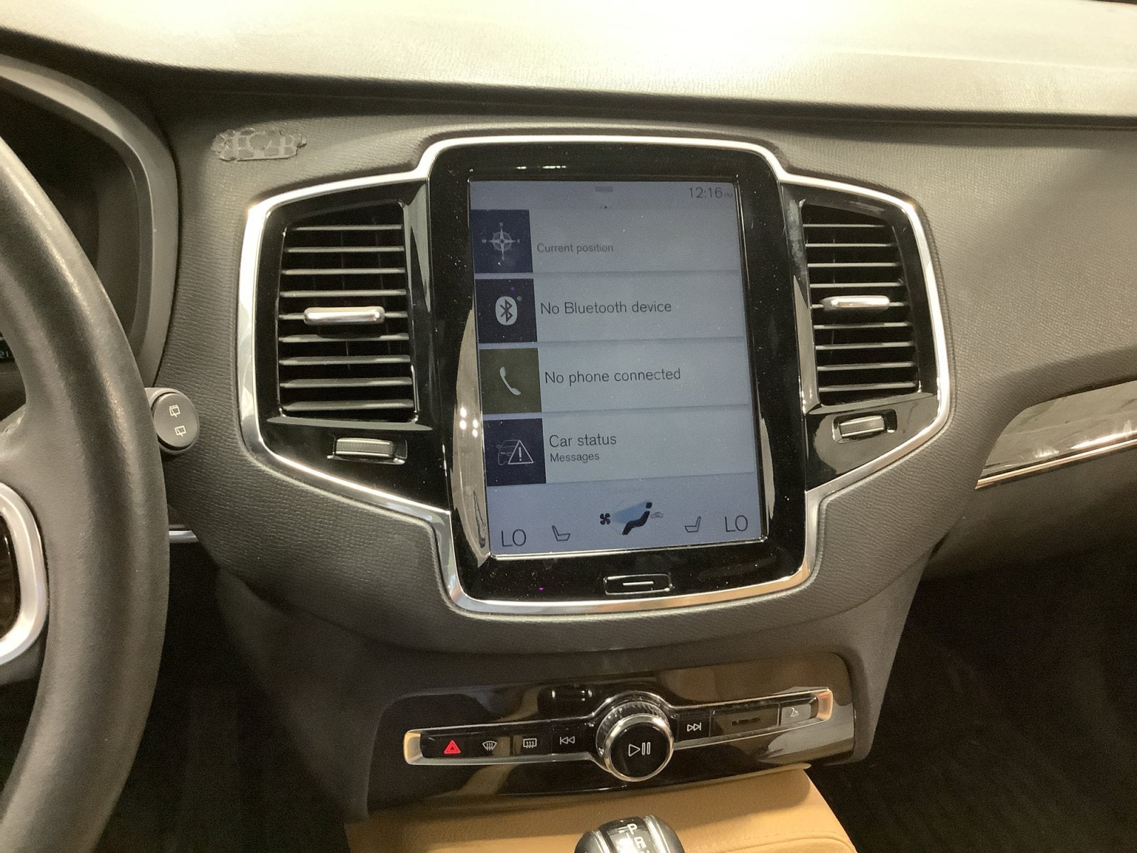 2017 Volvo XC90 Momentum