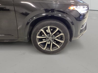 2017 Volvo XC90 Momentum