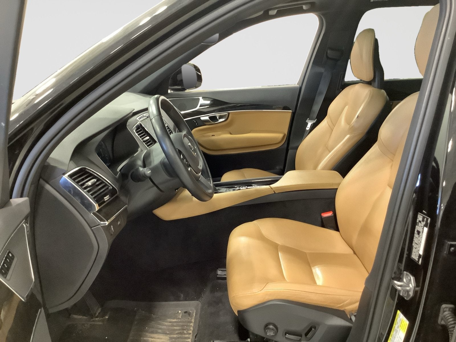 2017 Volvo XC90 Momentum
