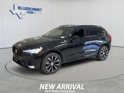 2024 Volvo XC60 Plus Dark Theme