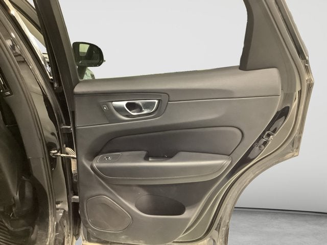 2024 Volvo XC60 Plus Dark Theme