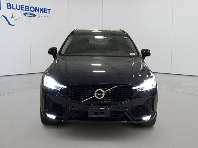 2024 Volvo XC60 Plus Dark Theme