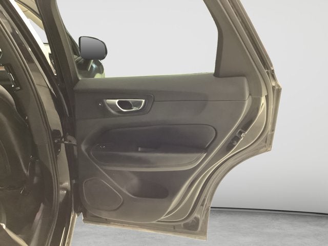 2024 Volvo XC60 Plus Dark Theme