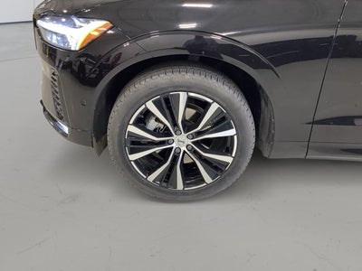 2024 Volvo XC60 Plus Dark Theme