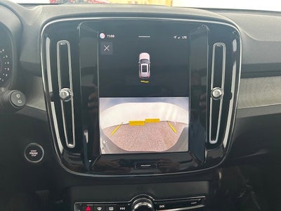 2023 Volvo XC40 Ultimate Bright Theme