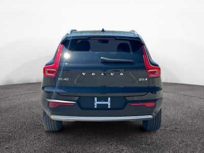2023 Volvo XC40 Ultimate Bright Theme