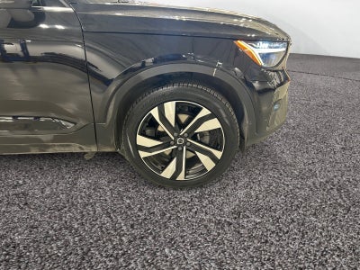 2023 Volvo XC40 Ultimate Bright Theme