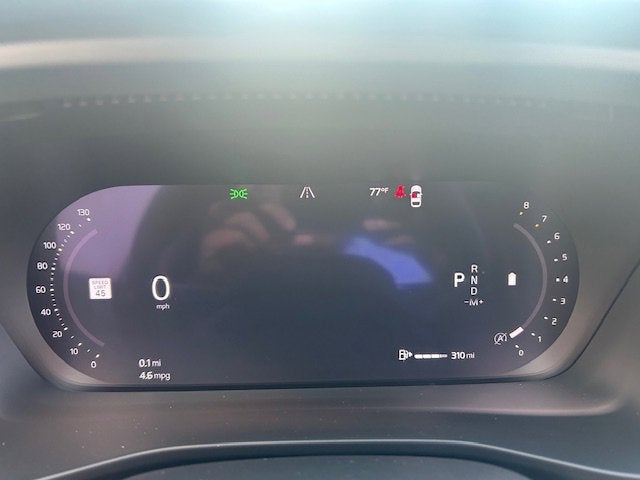 2023 Volvo XC40 Ultimate Bright Theme