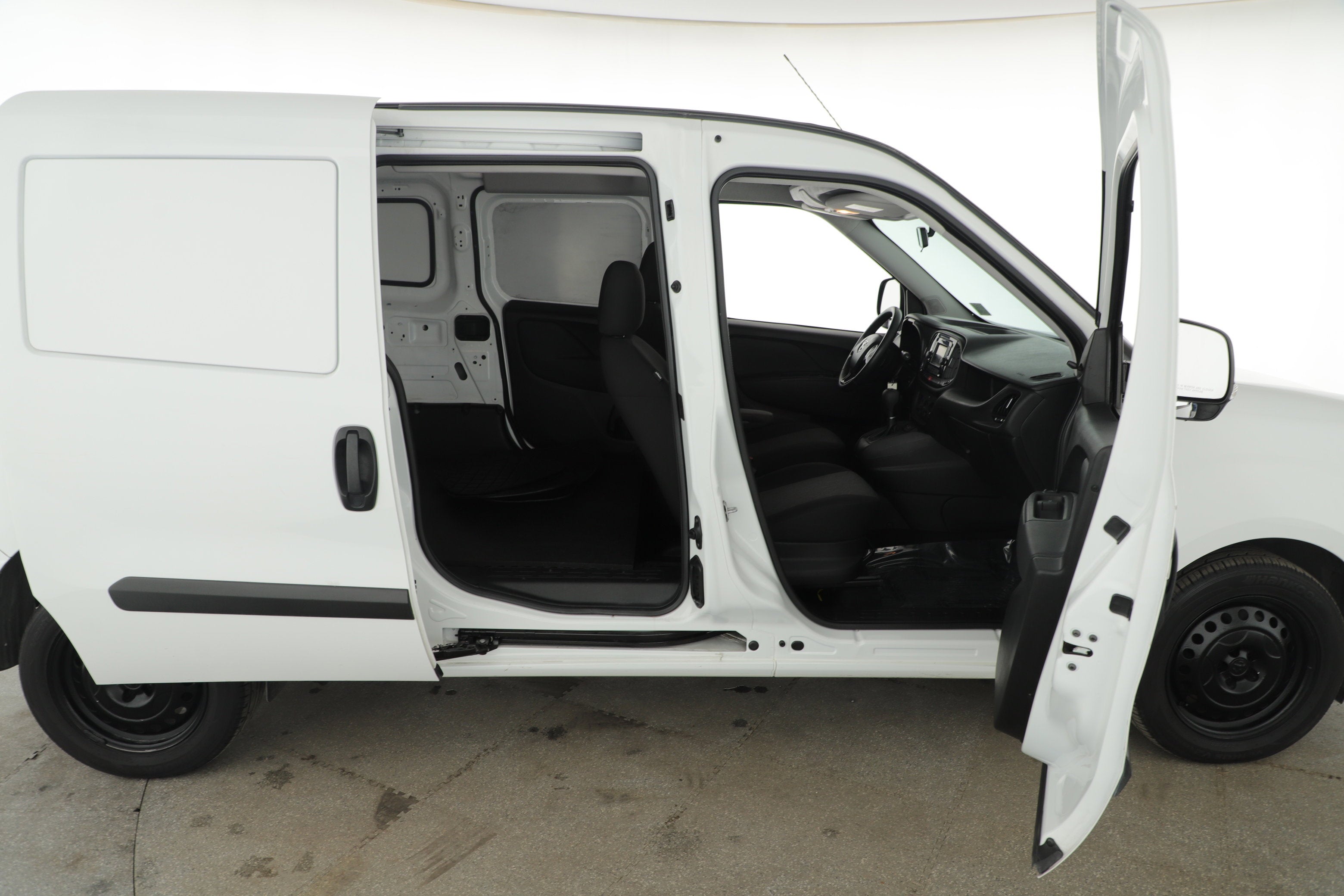2022 RAM ProMaster City Cargo Van Tradesman