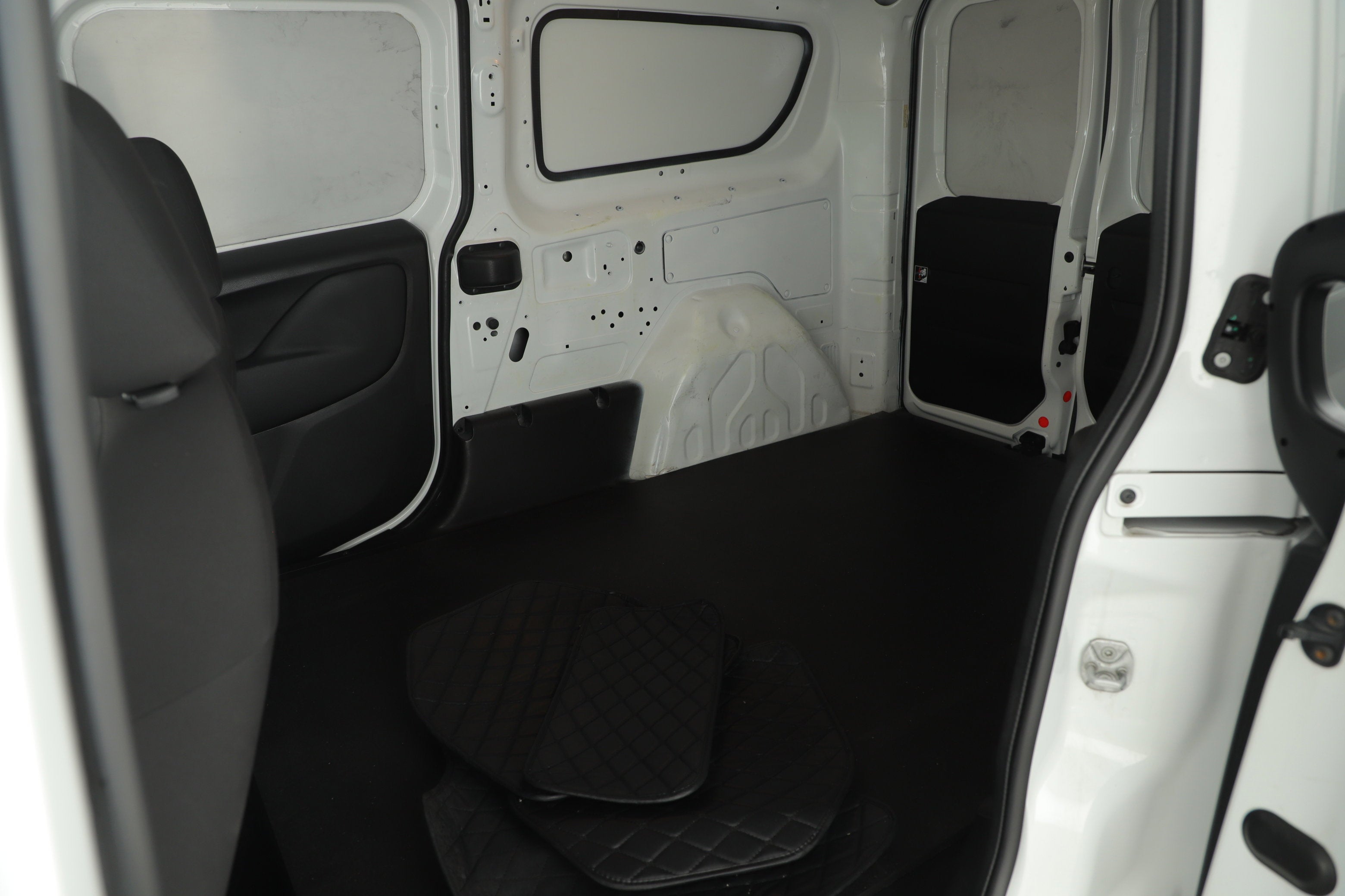 2022 RAM ProMaster City Cargo Van Tradesman