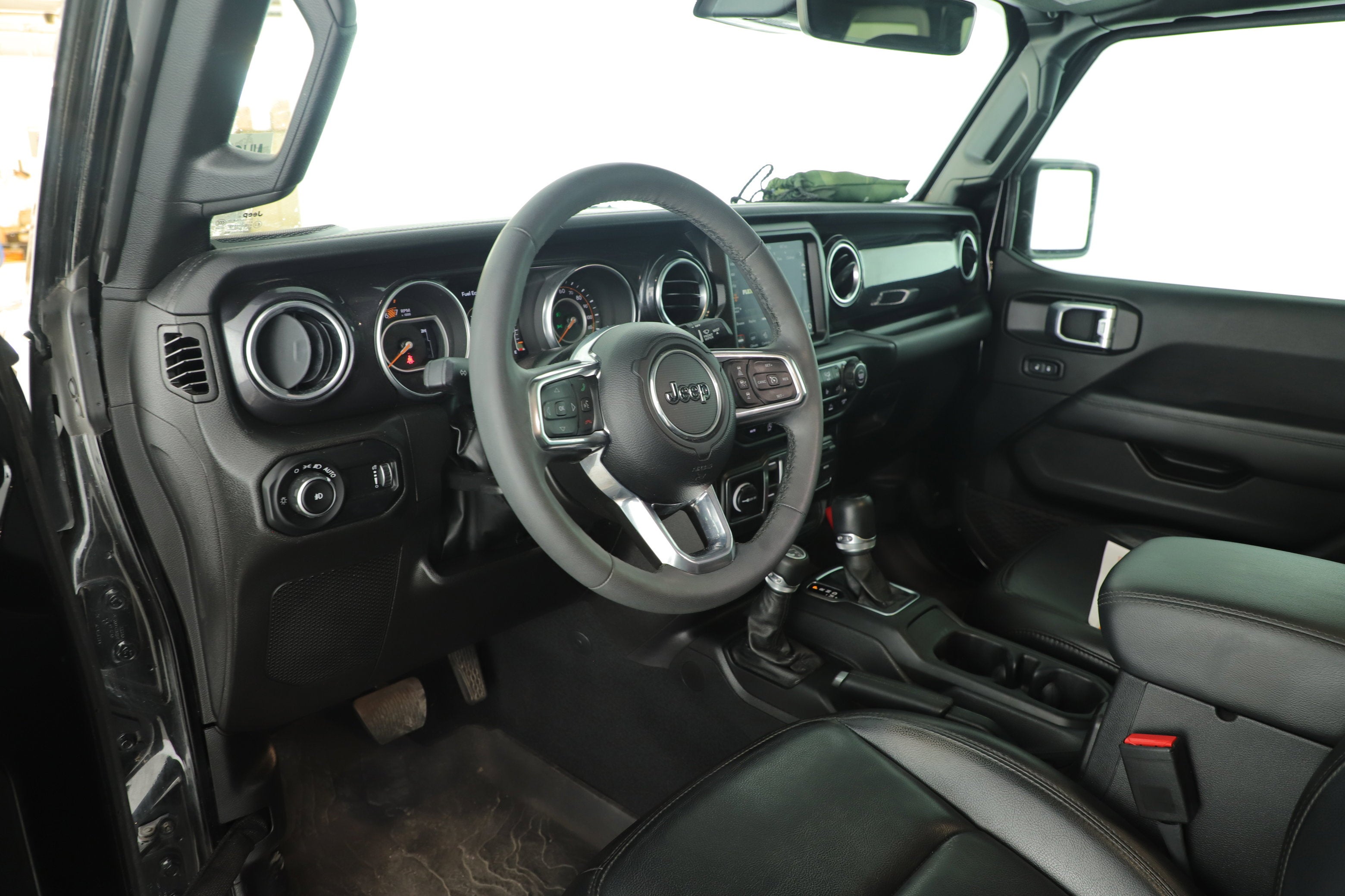 2023 Jeep Wrangler 4-Door Sahara Altitude 4x4