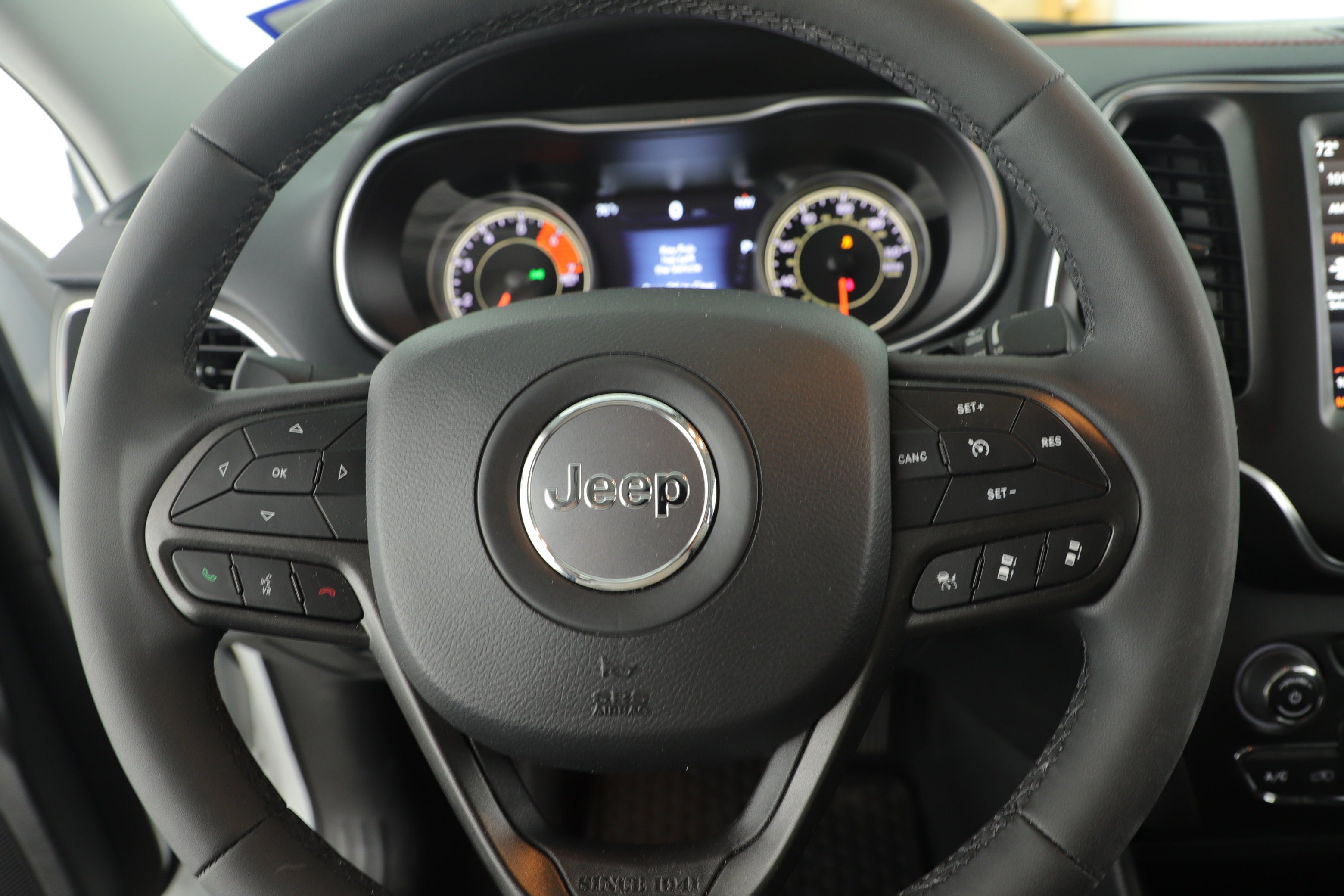 2023 Jeep Cherokee Trailhawk 4x4