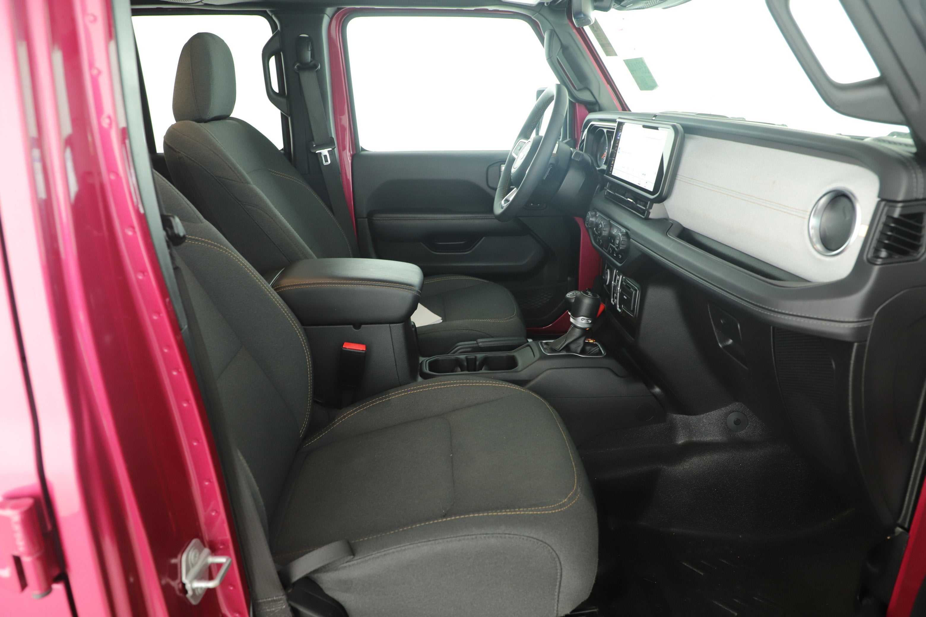 2024 Jeep Wrangler 4-Door Sahara 4x4