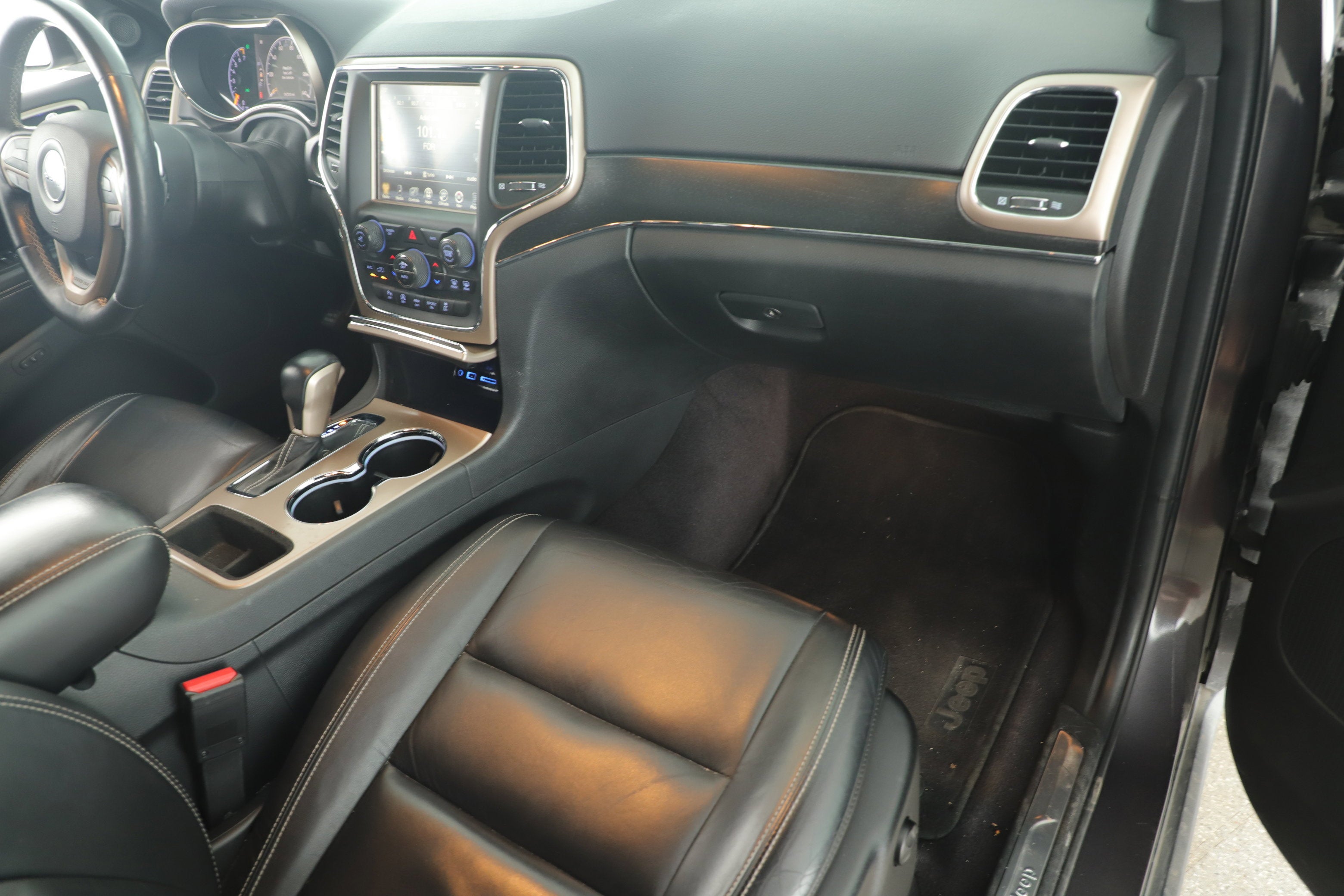 2017 Jeep Grand Cherokee Limited 4x2