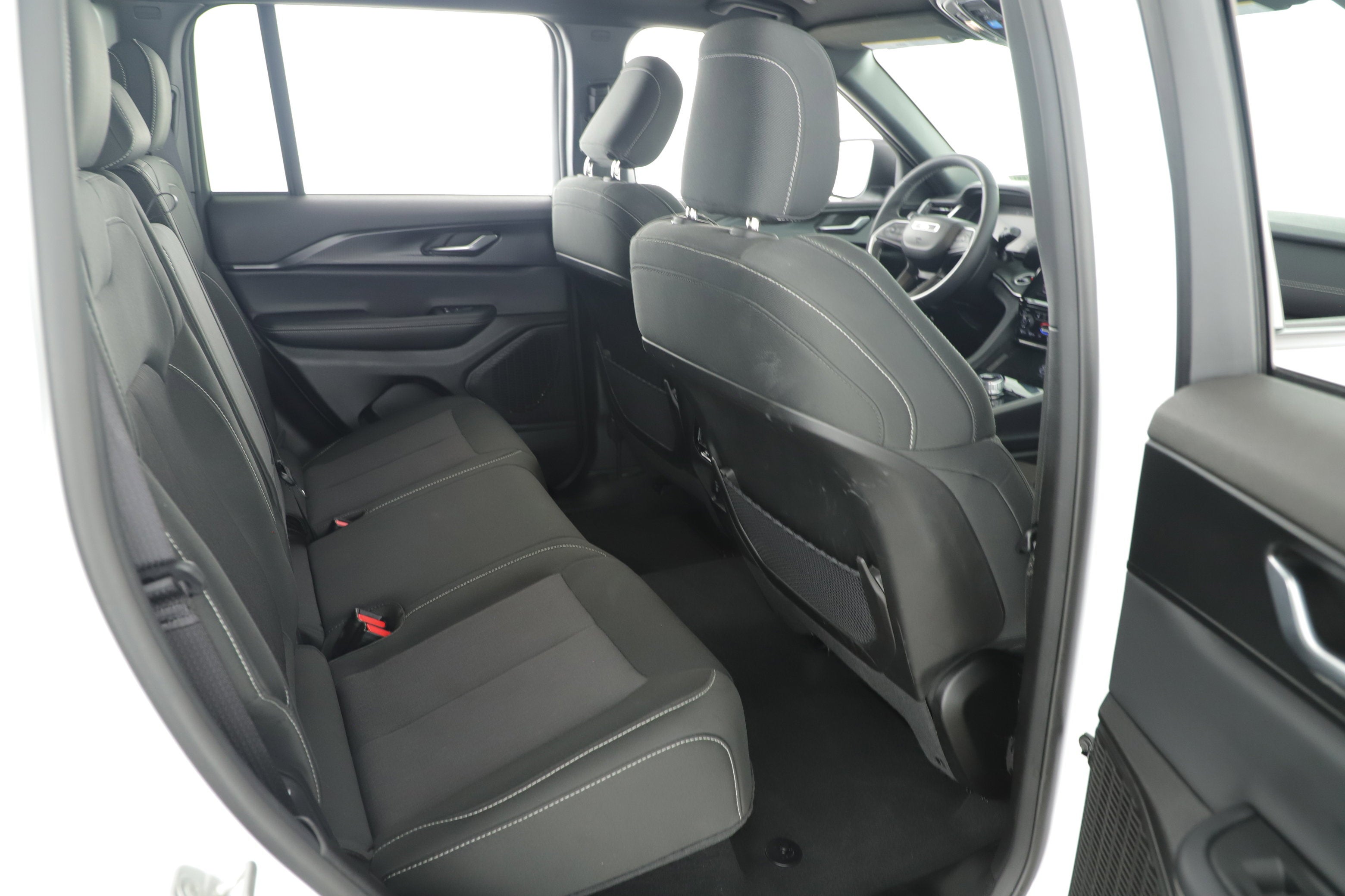 2024 Jeep Grand Cherokee Laredo 4x2