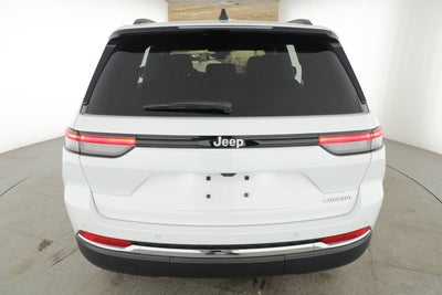 2024 Jeep Grand Cherokee Laredo 4x2