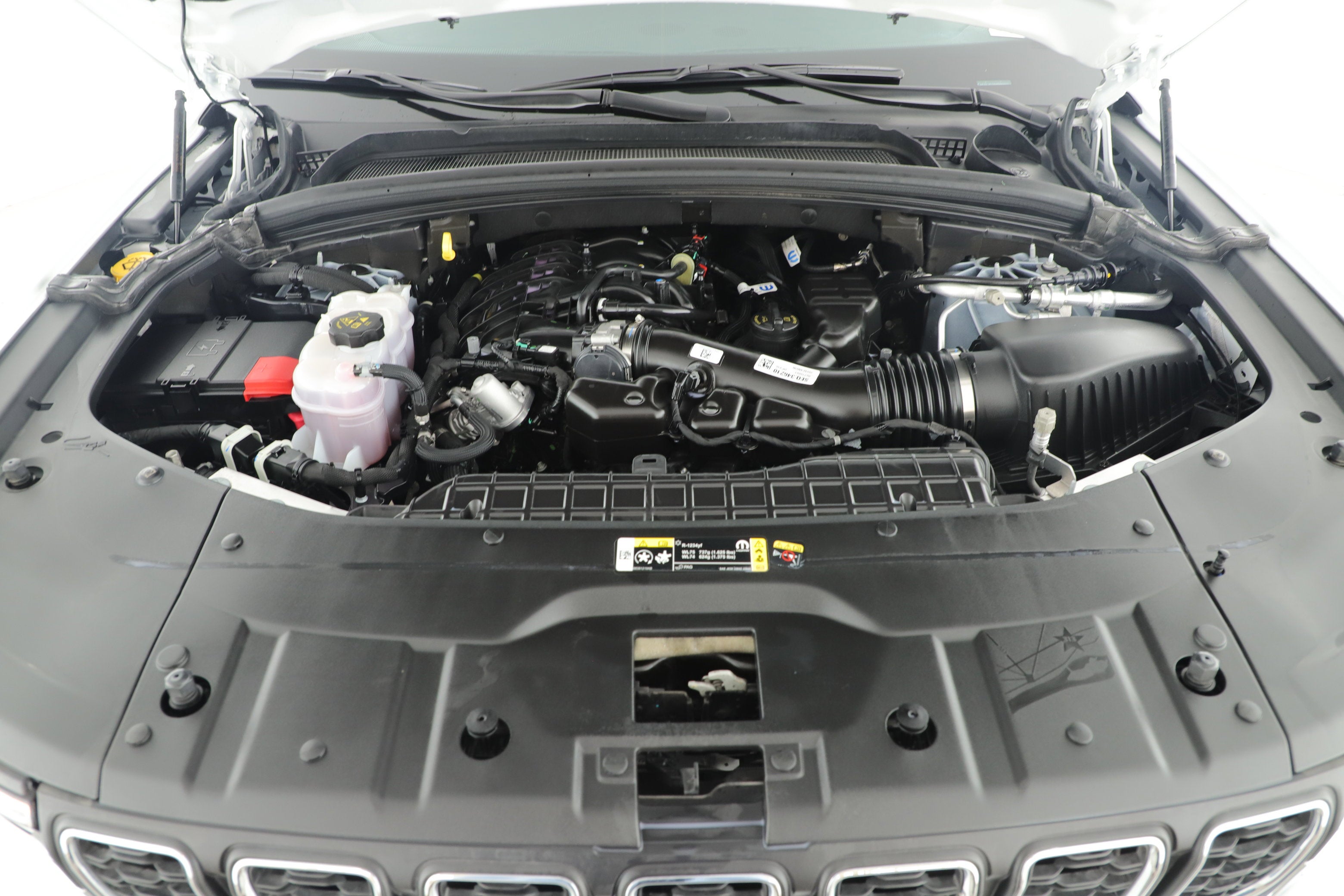 2024 Jeep Grand Cherokee Laredo 4x2