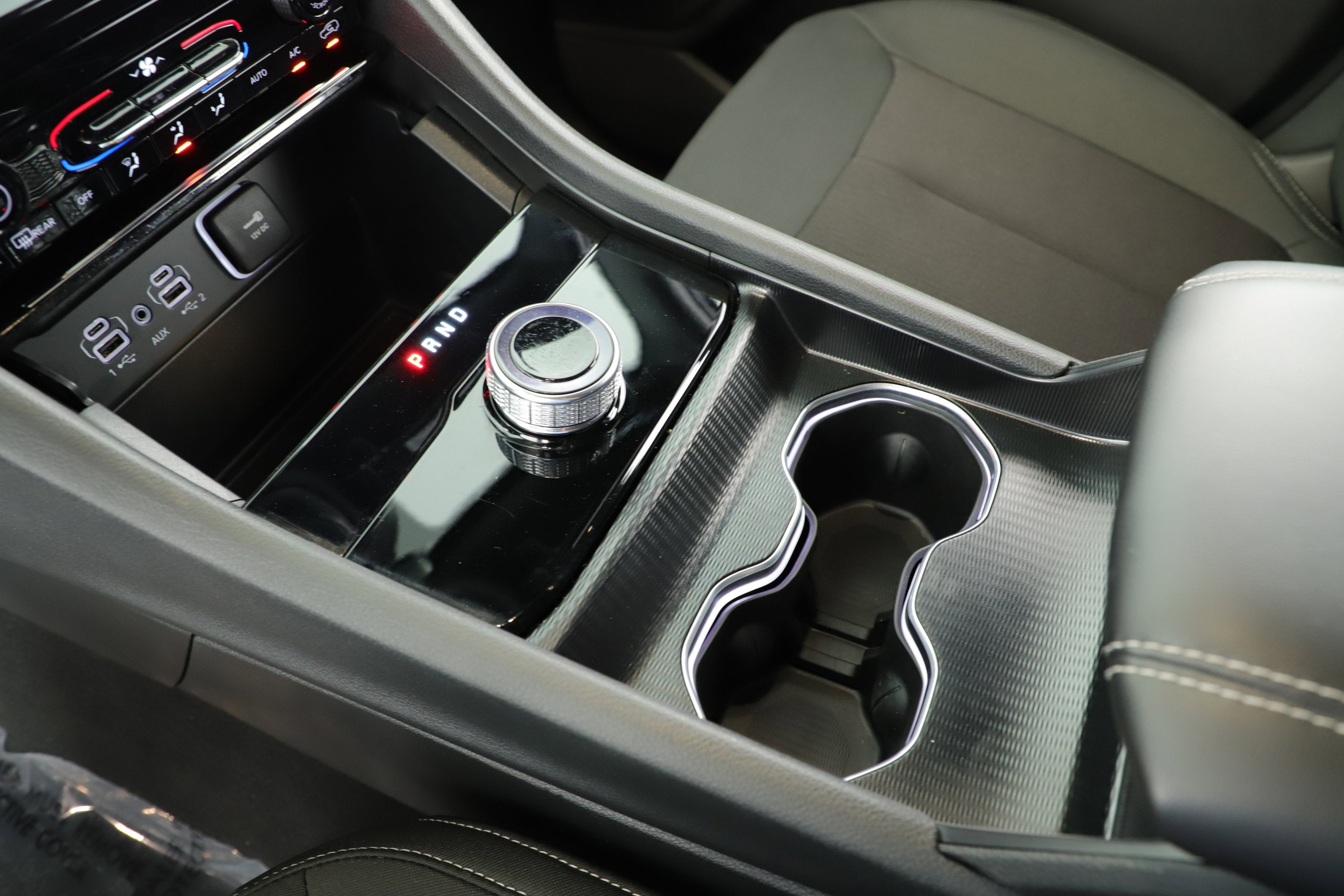 2025 Jeep Grand Cherokee Laredo 4x2