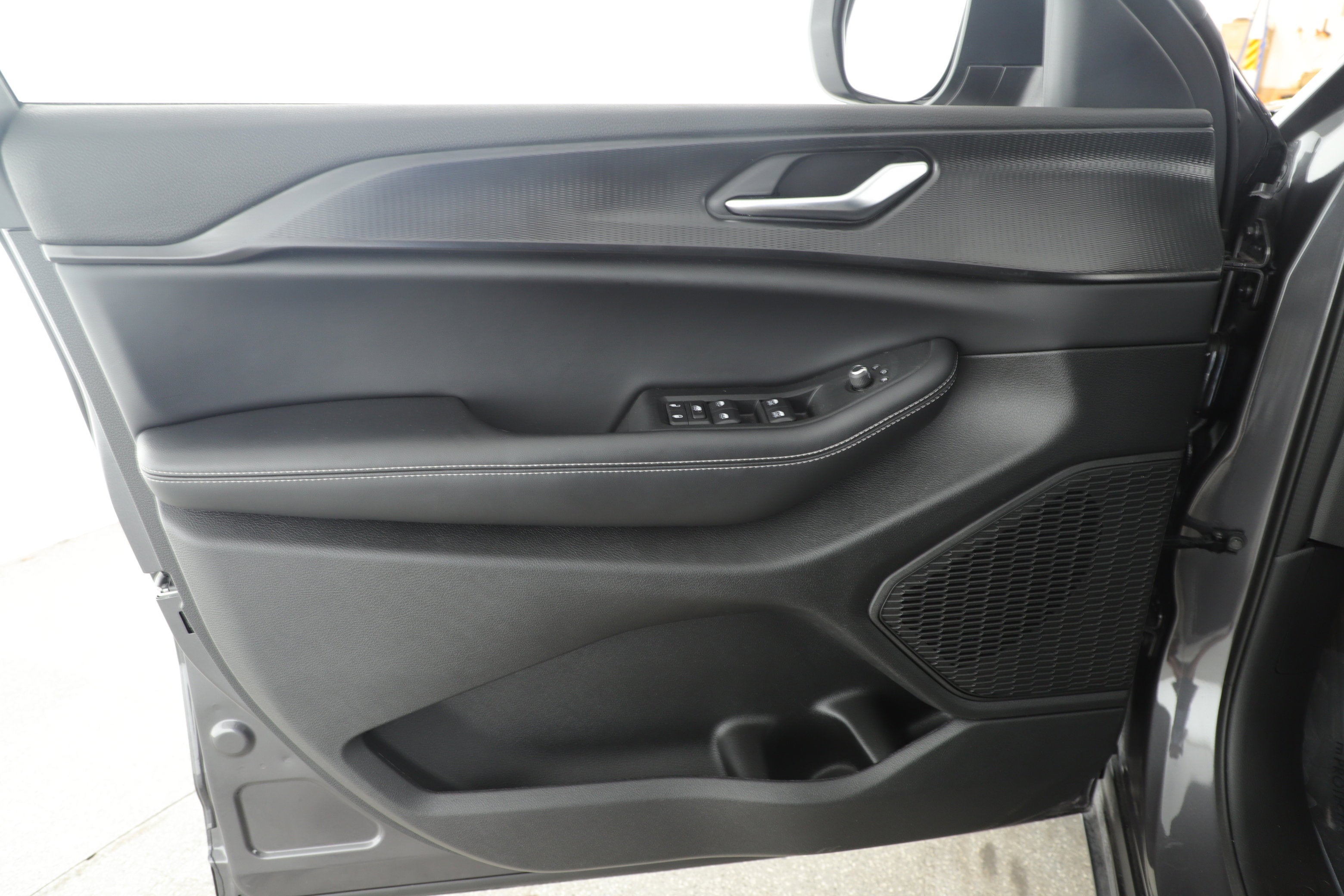 2025 Jeep Grand Cherokee Laredo 4x2