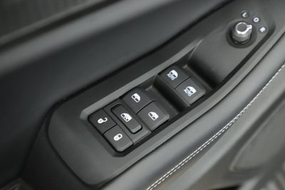 2025 Jeep Grand Cherokee Laredo 4x2