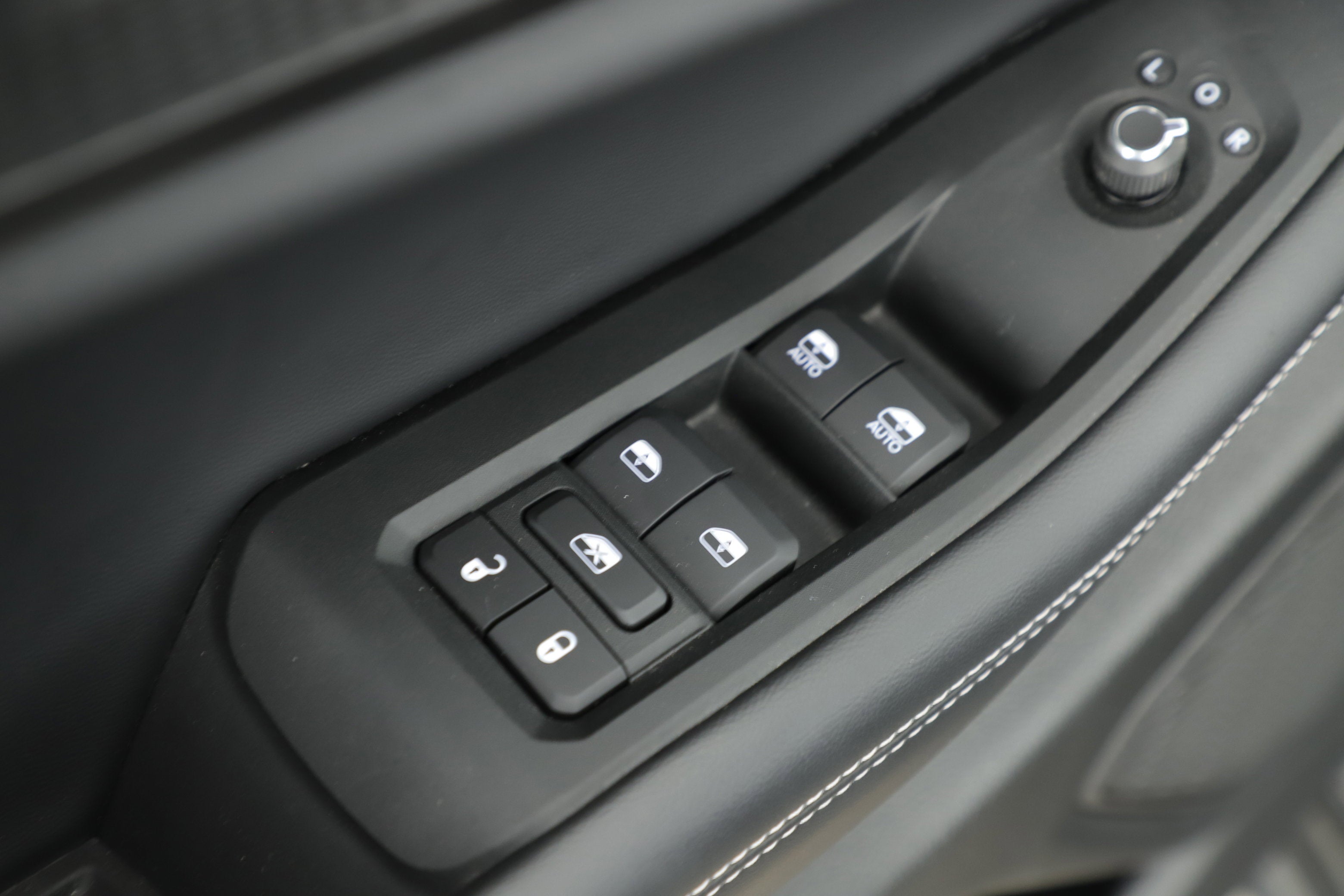 2025 Jeep Grand Cherokee Laredo 4x2