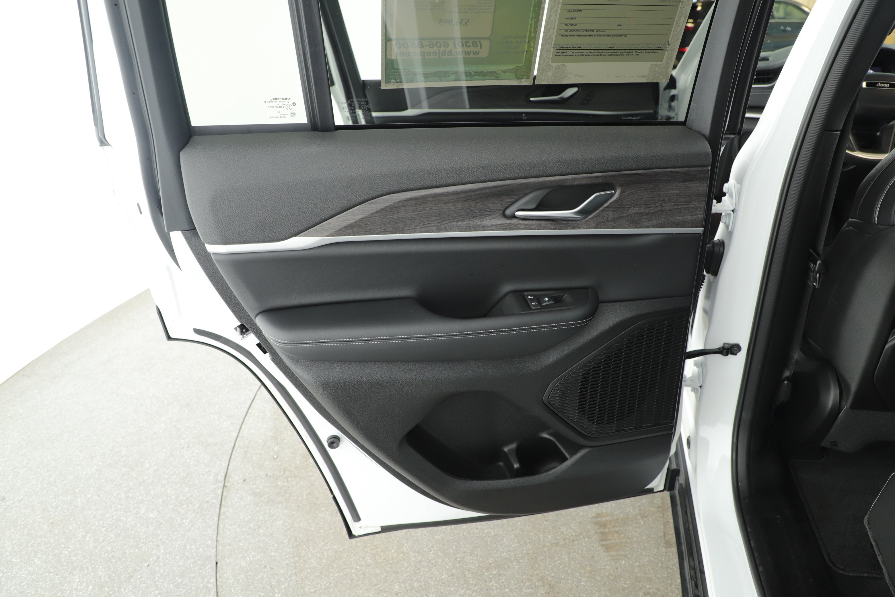 2025 Jeep Grand Cherokee Limited 4x2