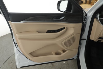 2025 Jeep Grand Cherokee Limited 4x2