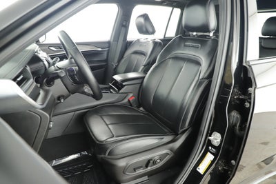 2022 Jeep Grand Cherokee Overland 4x2