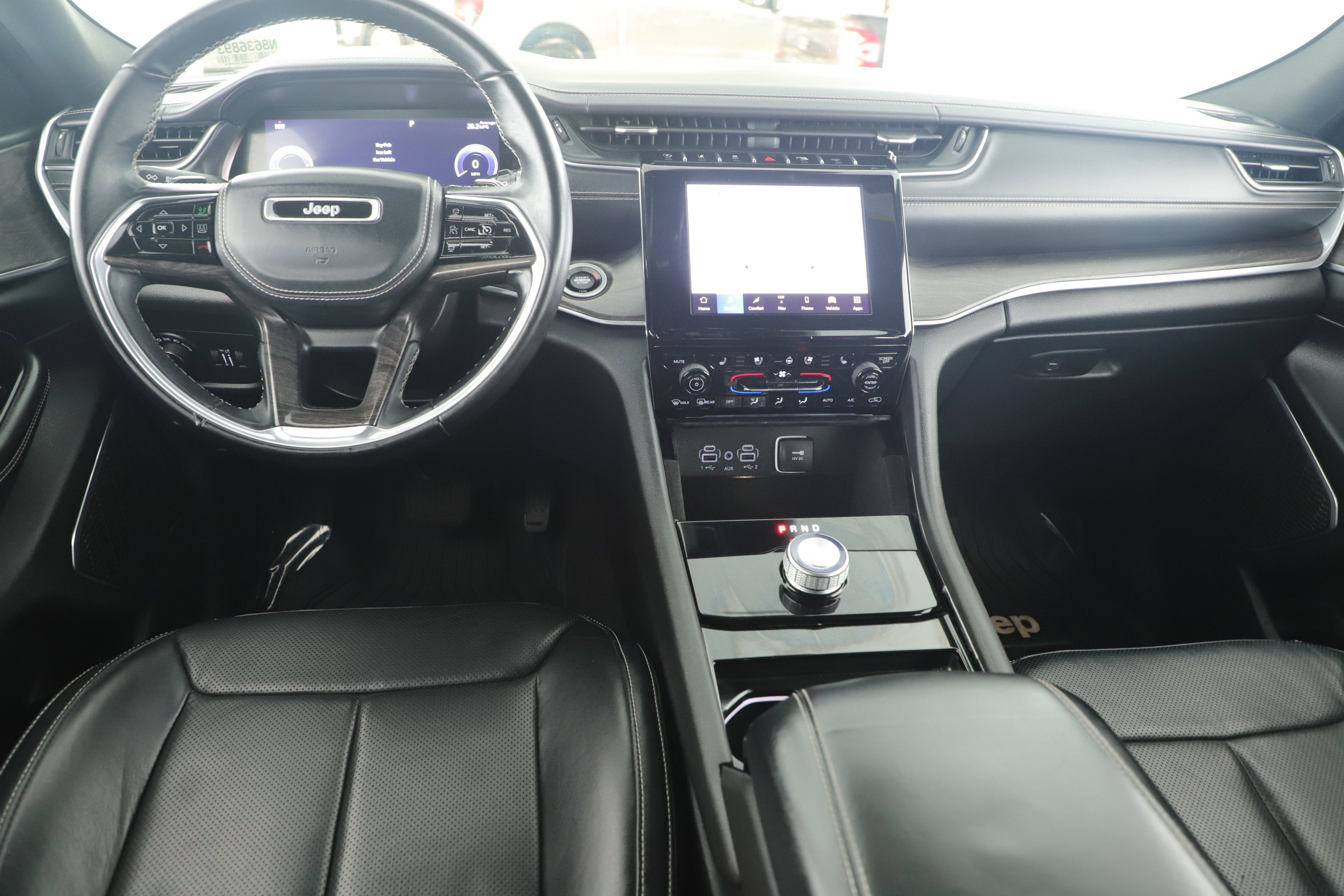 2022 Jeep Grand Cherokee Overland 4x2