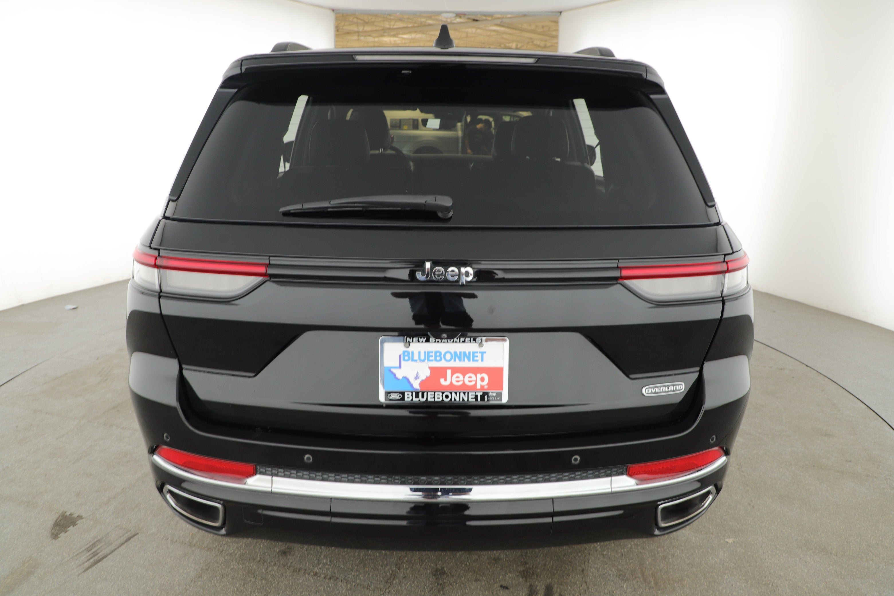 2022 Jeep Grand Cherokee Overland 4x2