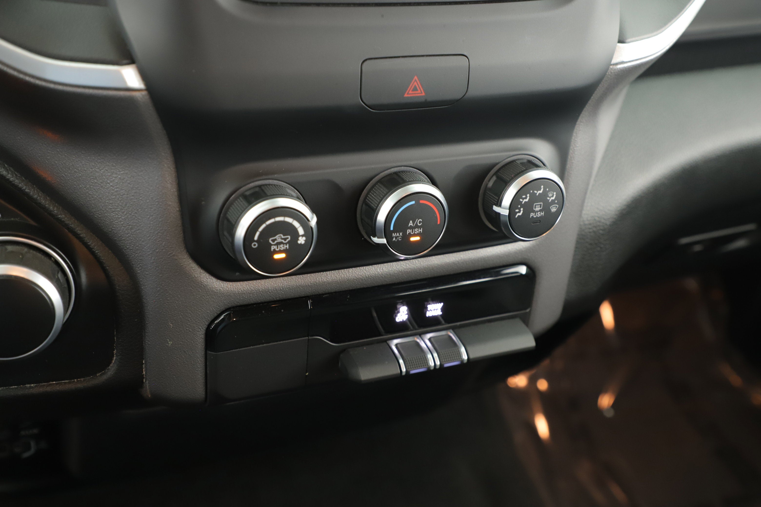 2022 RAM 1500 Lone Star Crew Cab 4x4 5'7' Box