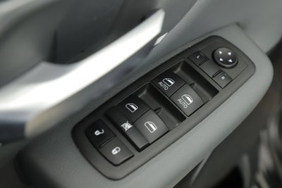 2022 RAM 1500 Lone Star Crew Cab 4x4 5'7' Box