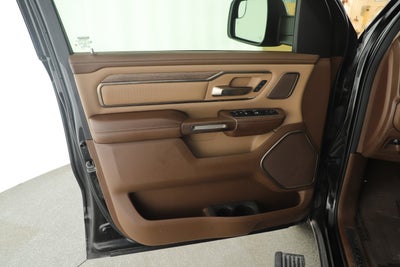 2020 RAM 1500 Laramie Longhorn Crew Cab 4x4 5'7' Box