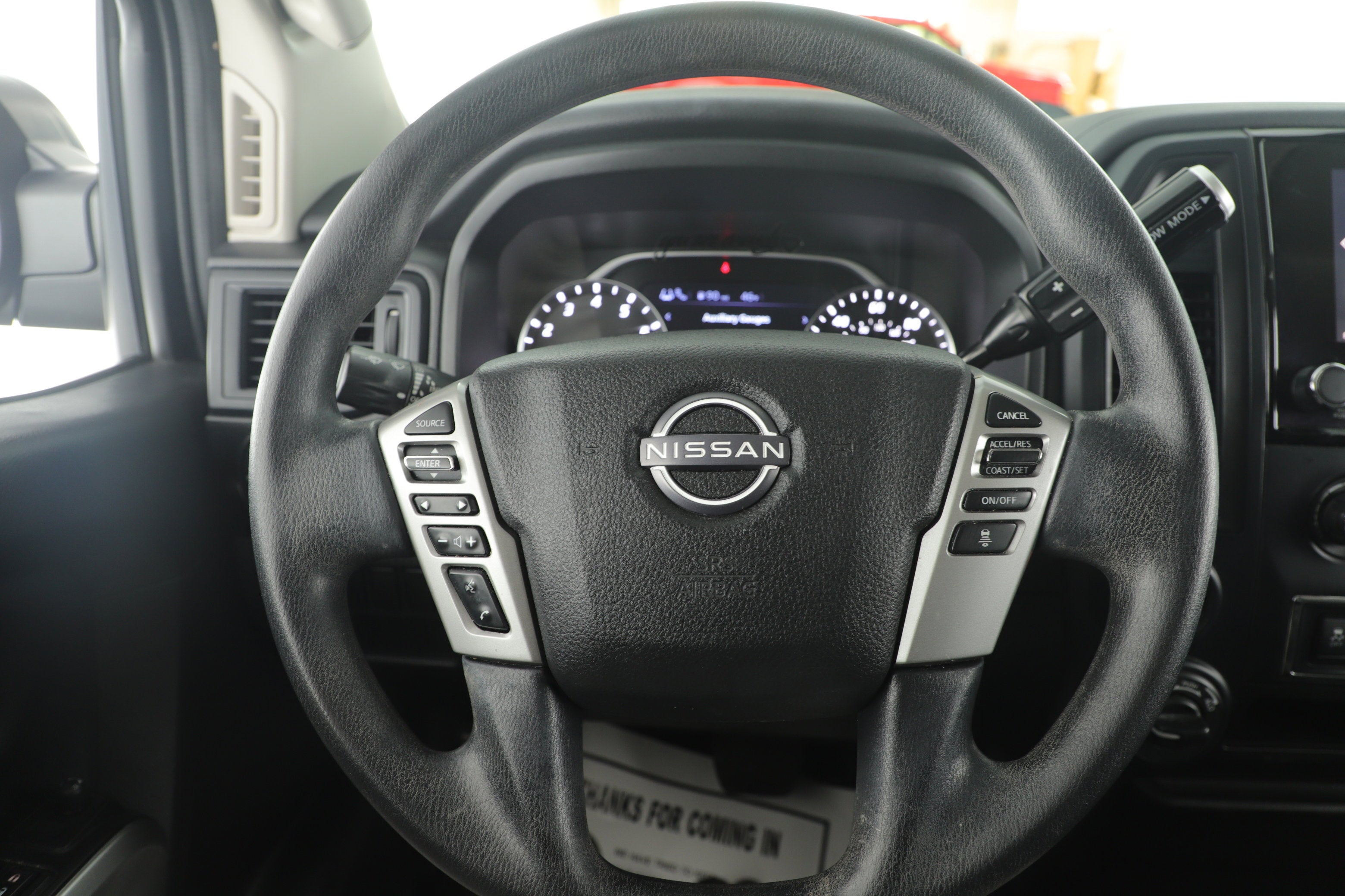 2023 Nissan TITAN Crew Cab SV 4x4