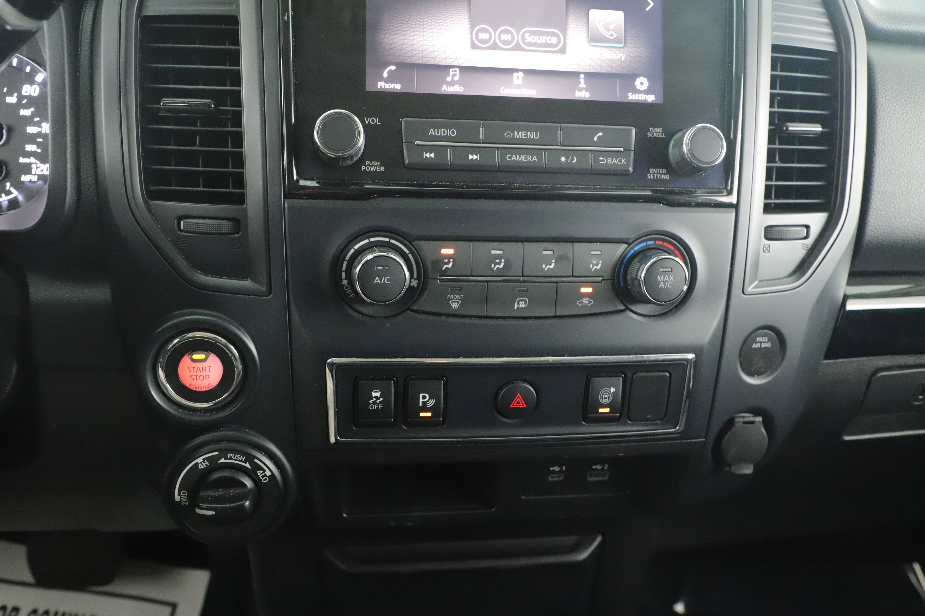 2023 Nissan TITAN Crew Cab SV 4x4