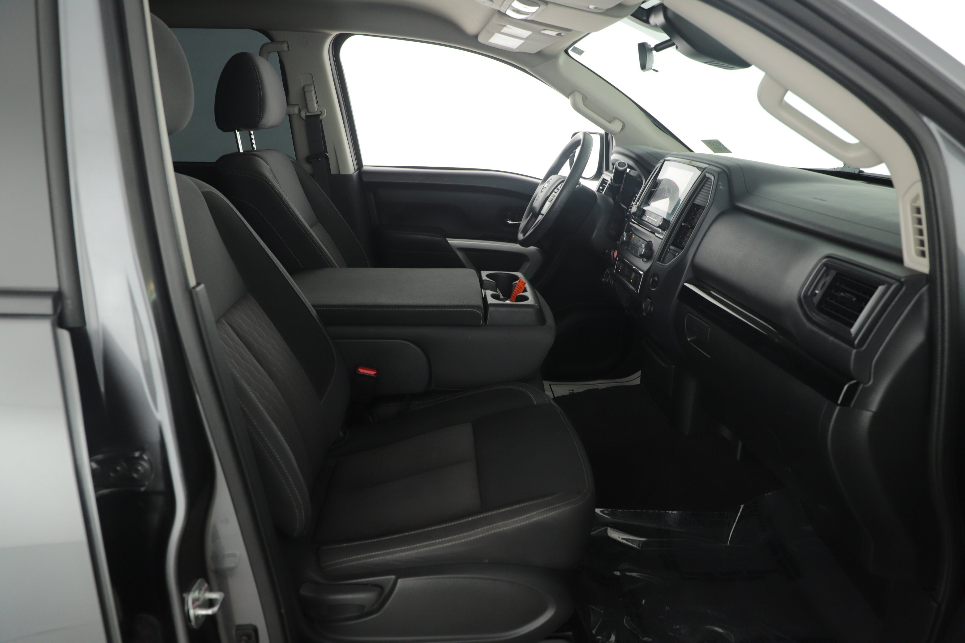 2023 Nissan TITAN Crew Cab SV 4x4