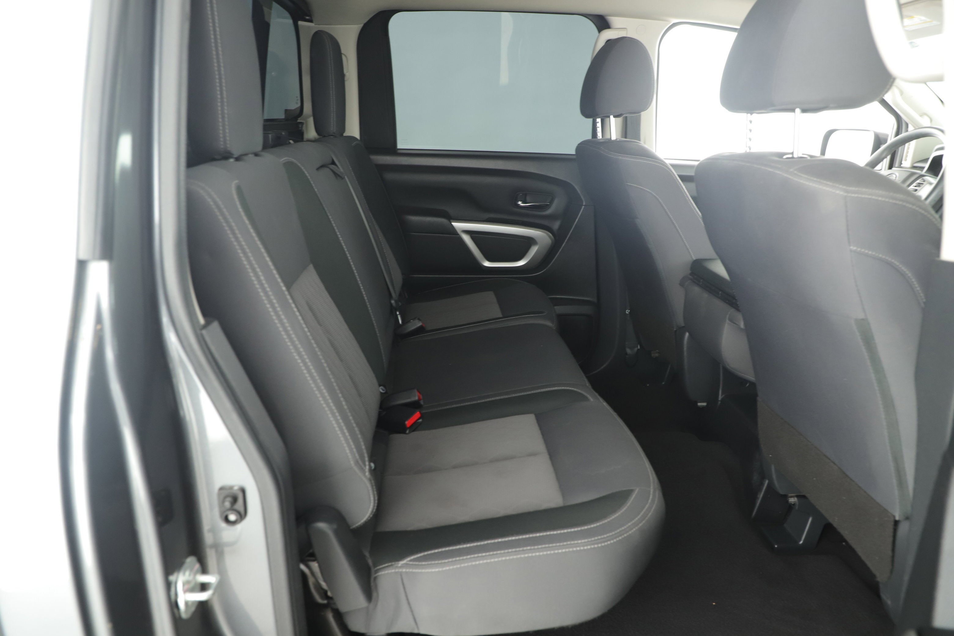 2023 Nissan TITAN Crew Cab SV 4x4