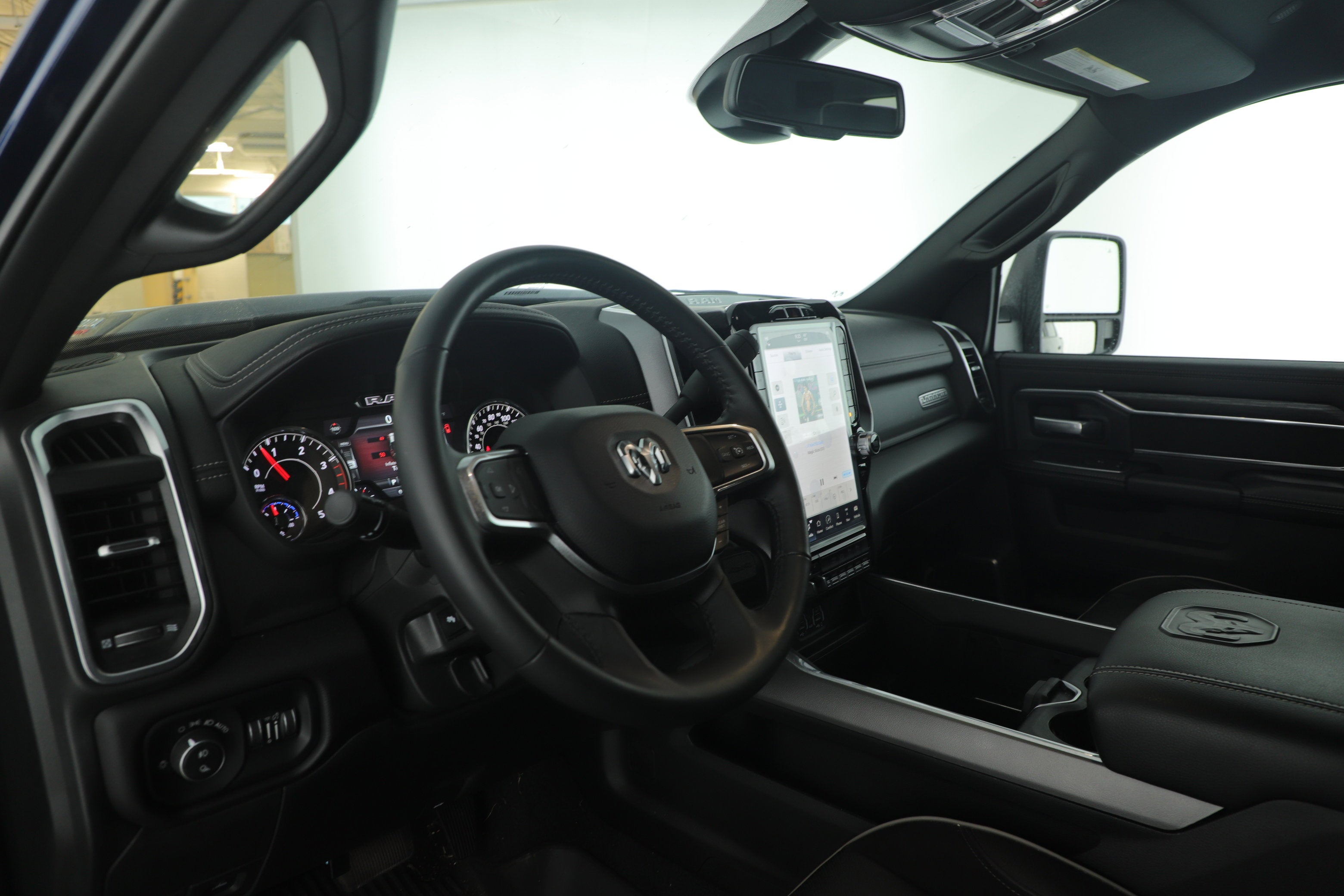 2024 RAM 2500 Laramie Crew Cab 4x4 6'4' Box