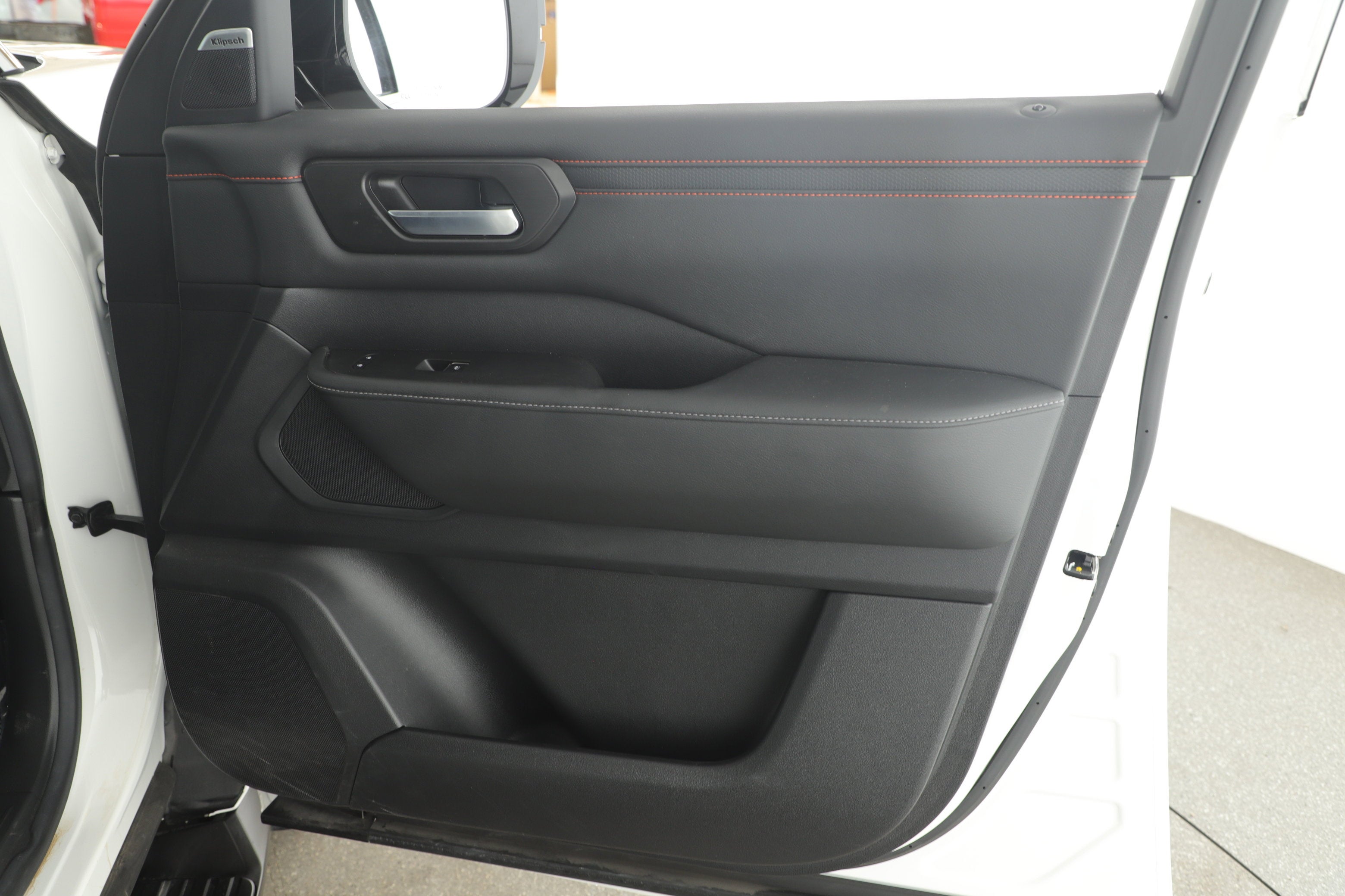 2025 Nissan Armada PRO-4X 4WD