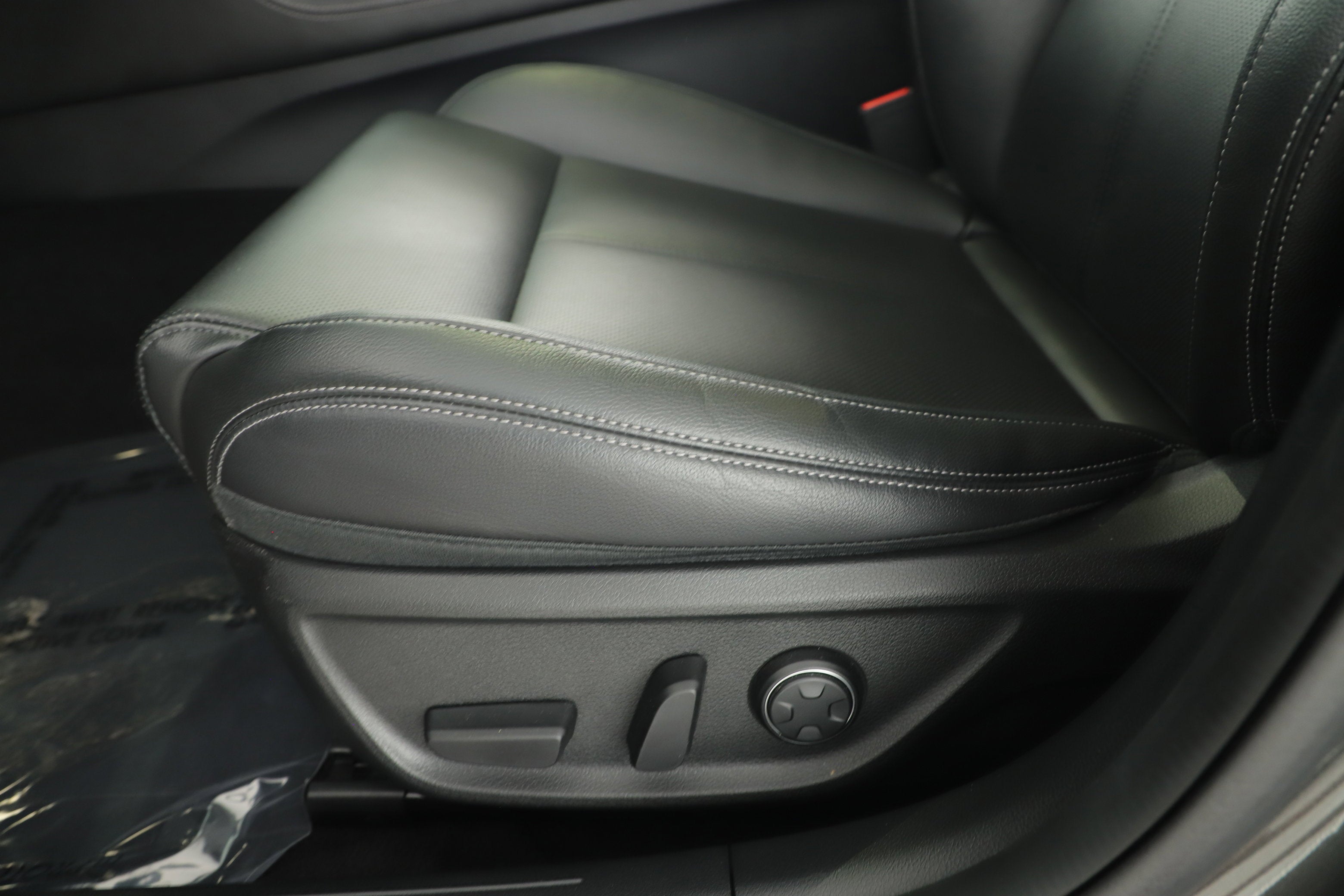 2023 Genesis G70 2.0T RWD