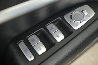 2023 Genesis G70 2.0T RWD