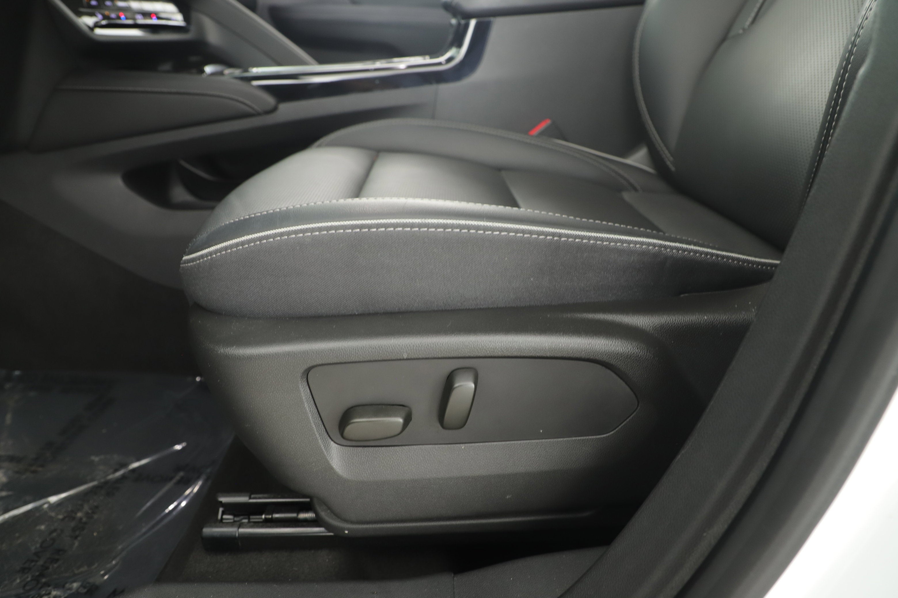 2023 Buick Envision Essence FWD