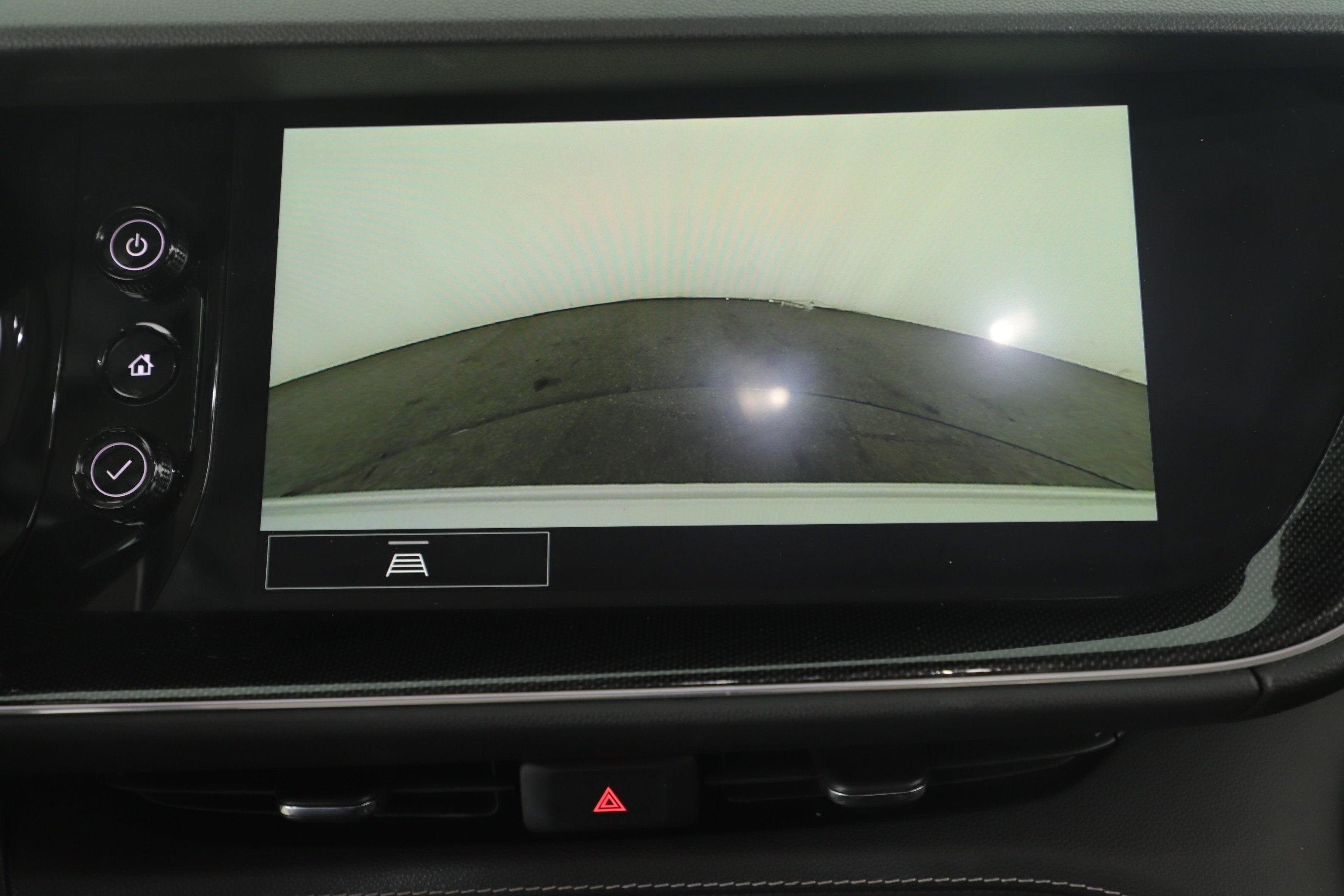 2023 Buick Envision Essence FWD