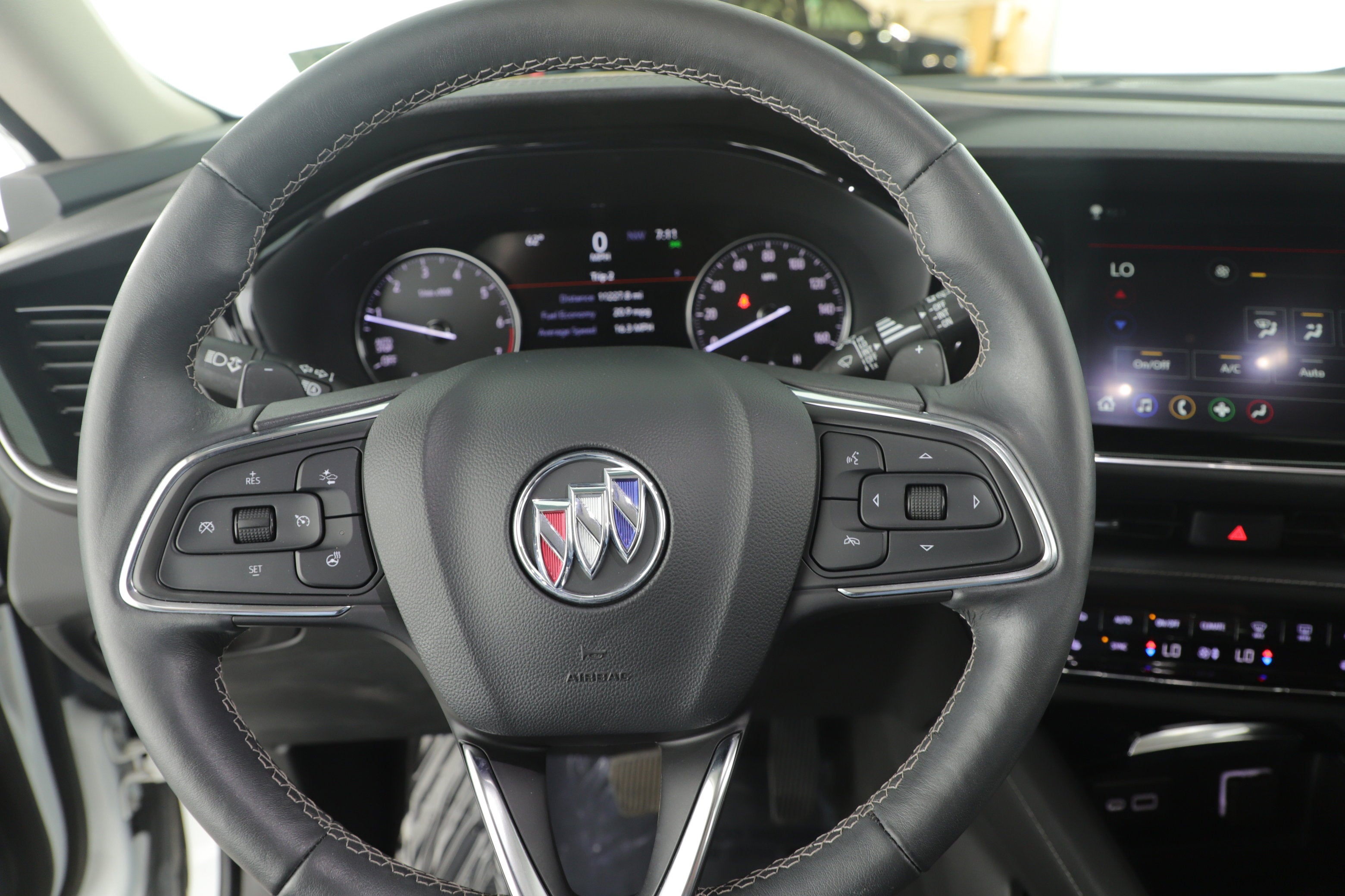 2023 Buick Envision Essence FWD