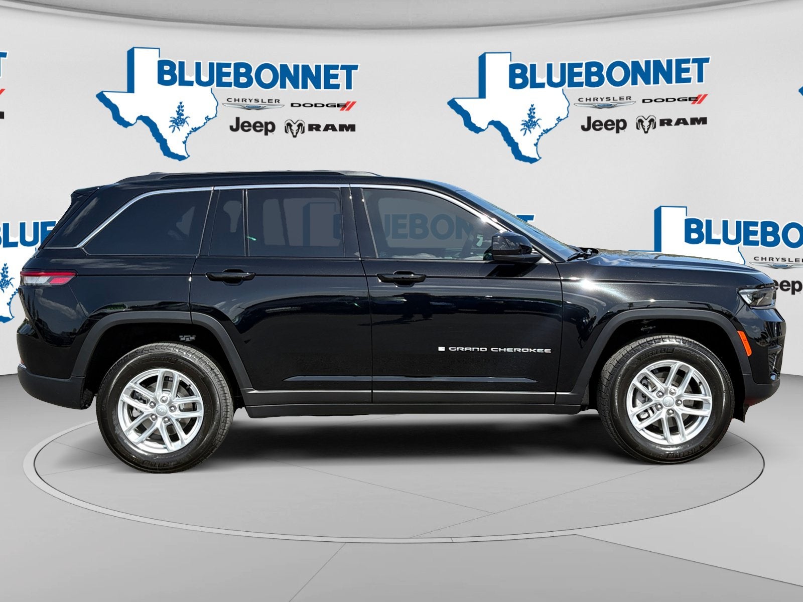 2026 Jeep Grand Cherokee Laredo X