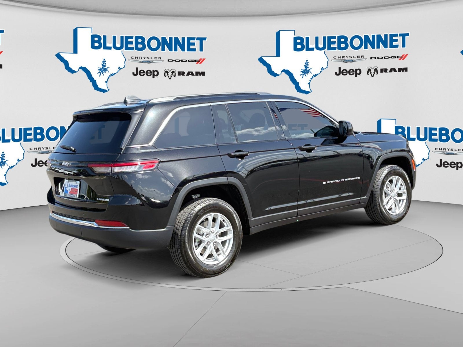 2026 Jeep Grand Cherokee Laredo X